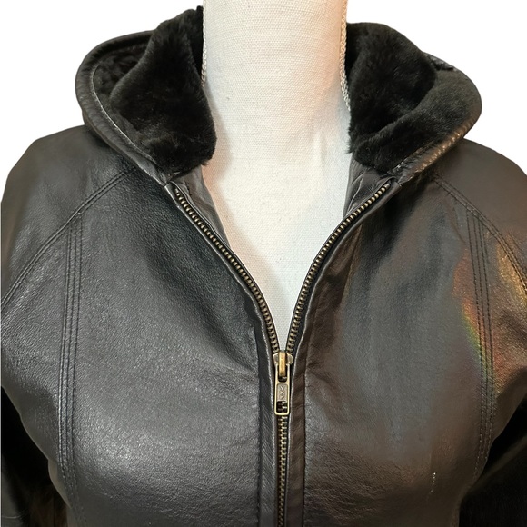 Great White Bear Black Leather Shearling Jacket - Size S - Picture 3 of 7